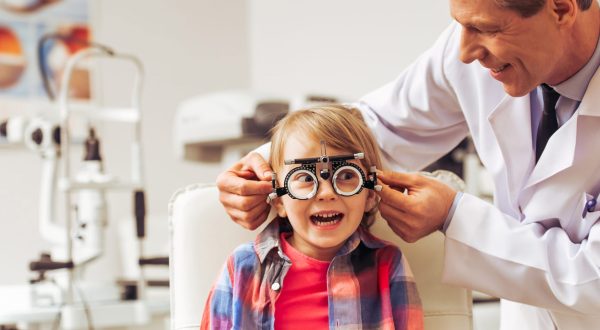 kids-eyecheckup